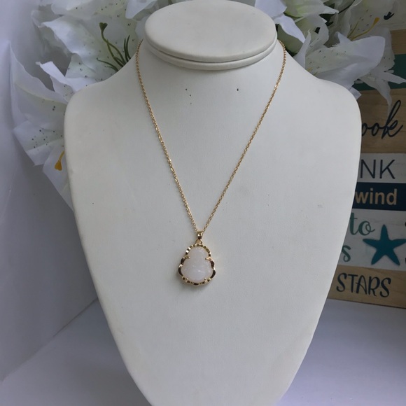 COPY - Statement Necklace - Picture 3 of 12